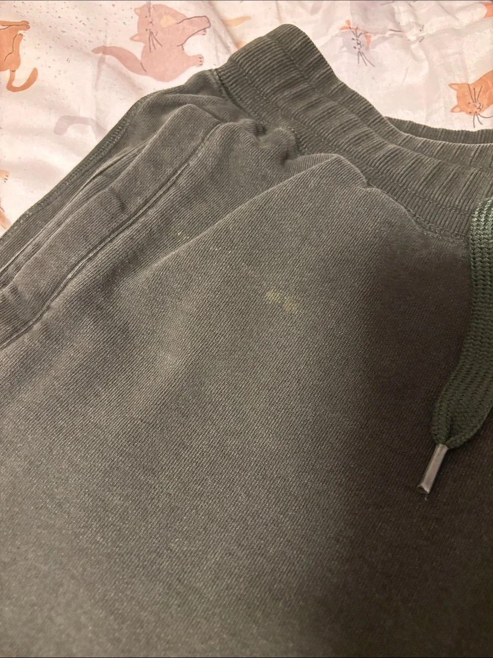 men’s green nike jogger sweatpants